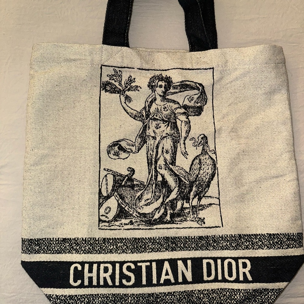 Christian Dior Cruise Tote 2021
